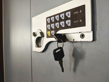 Nowoczesne rozwiązania dla apartamentów na wynajem: automatyzacja dostępu