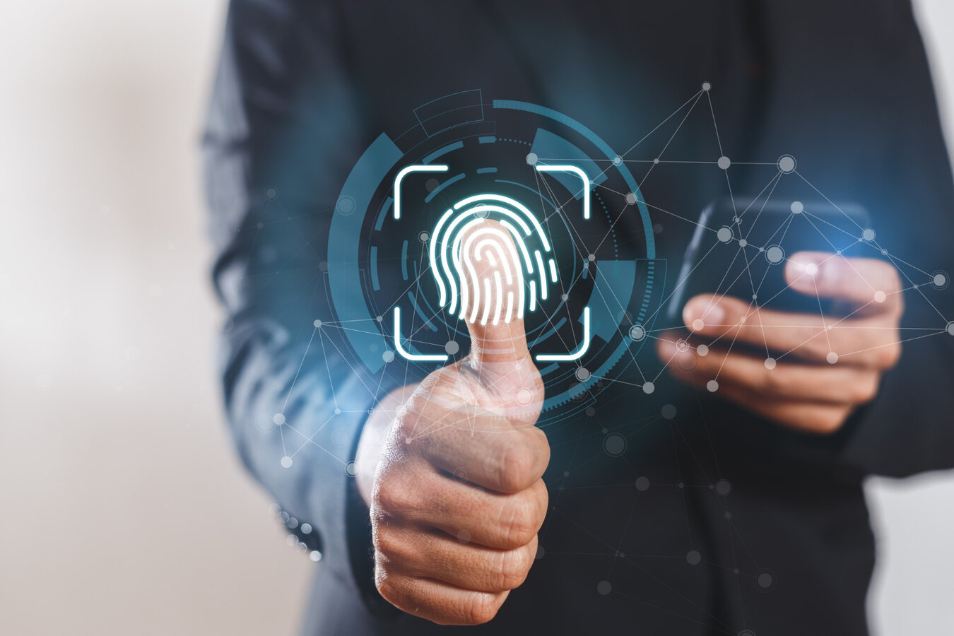 Biometria w systemach kontroli dostępu: Czy odcisk palca jest bezpieczniejszy od karty?